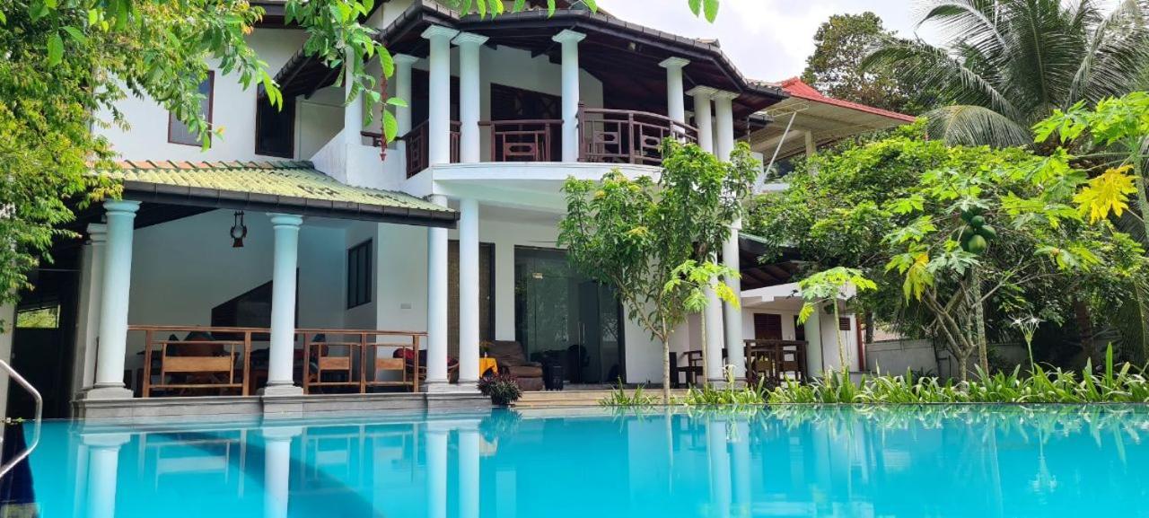 Golden Relax Villa With Pool, Restaurant & European Service Eramudugaha Zewnętrze zdjęcie