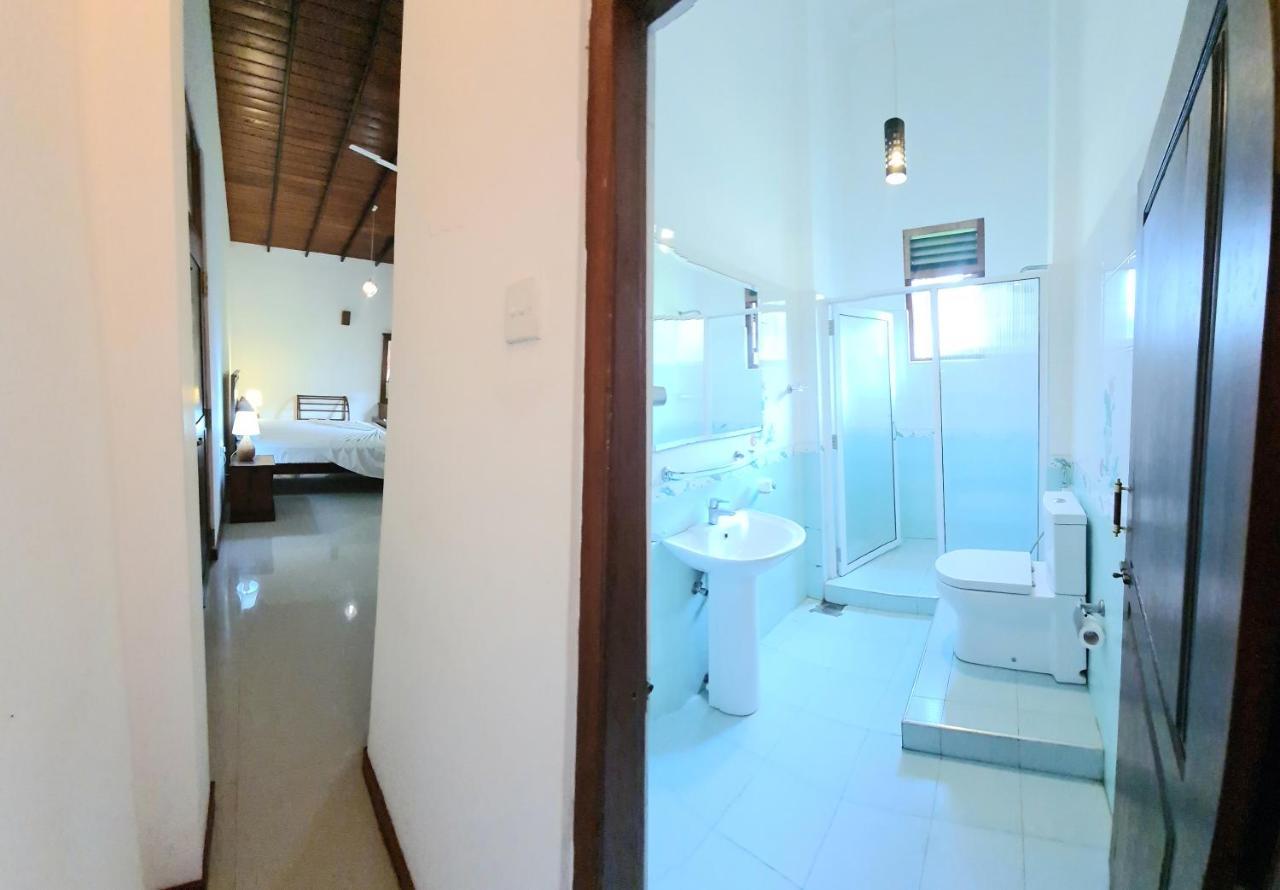 Golden Relax Villa With Pool, Restaurant & European Service Eramudugaha Zewnętrze zdjęcie